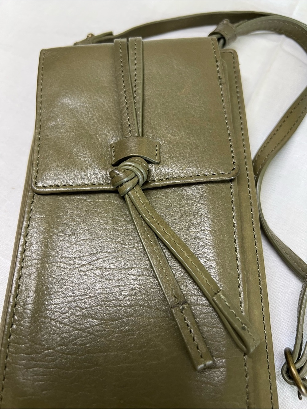 Lucky Brand green wallet cross body knot front  leather 7”